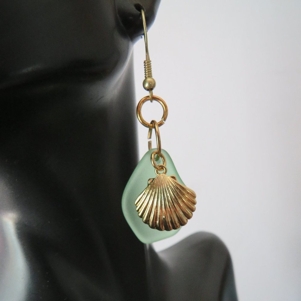 SEA GLASSEARRINGS - Picture 3 of 3